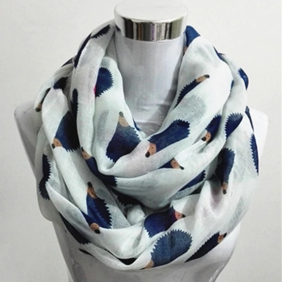 Accessories - Light scarf